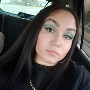 Meet your Posher, Aida